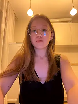 Eva Weyne online show from 12, 9, 2025