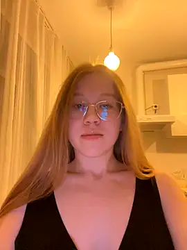 Eva Weyne online show from 3, 11, 2025