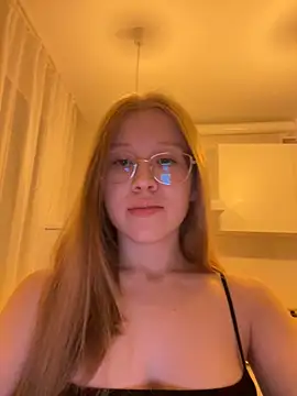 Eva Weyne online show from 7, 10, 2025