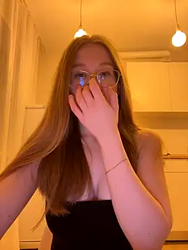 Eva Weyne online show from 13, 11, 2025