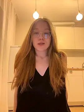 Eva Weyne online show from 15, 11, 2025