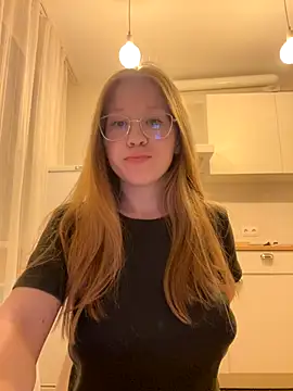 Eva Weyne online show from 17, 9, 2025