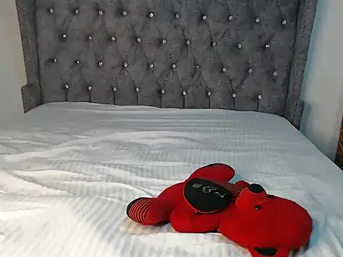 chococreamie online show from 12, 3, 2025