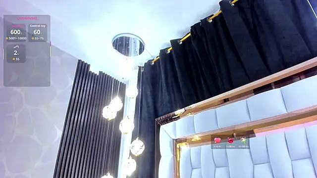 SarayRoyse online show from 24, 11, 2025