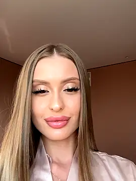 Snapshot of Sweet__Milly chatting on 16, 9, 2025 Sweet Milly online show from 16, 9, 2025