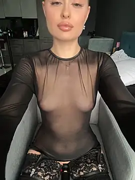 Snapshot of Sweet__Milly chatting on 26, 2, 2025 Sweet Milly online show from 26, 2, 2025