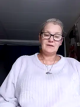 irinamaux online show from 4, 7, 2026