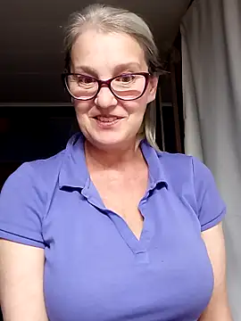 irinamaux online show from 4, 10, 2025