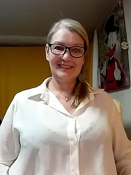 irinamaux online show from 10, 3, 2026