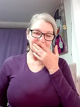 irinamaux online show from 28, 2, 2026