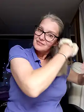 irinamaux online show from 24, 10, 2025