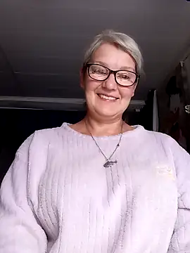 irinamaux online show from 15, 6, 2026