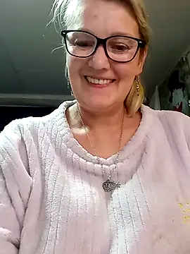 irinamaux online show from 7, 5, 2026