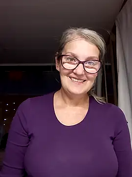 irinamaux online show from 5, 10, 2025