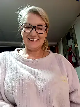 irinamaux online show from 10, 5, 2026