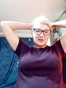 irinamaux online show from 6, 5, 2026