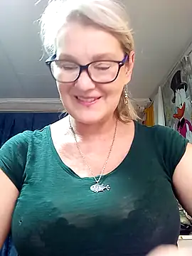 irinamaux online show from 17, 5, 2026