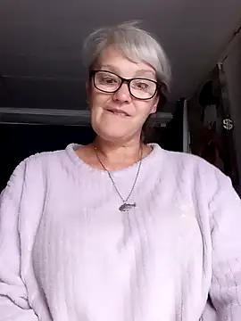 irinamaux online show from 11, 6, 2026