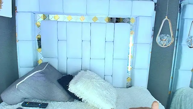 emily madrid online show from 30, 9, 2025