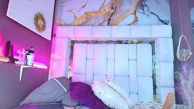 emily madrid online show from 5, 12, 2025