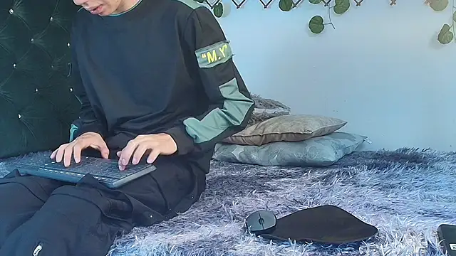 Levii Ackermann online show from 20, 3, 2025