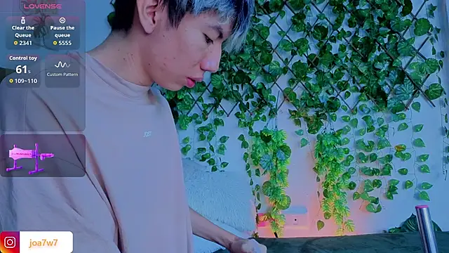 Levii Ackermann online show from 7, 10, 2025