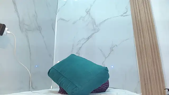 mollyguns online show from 26, 2, 2025