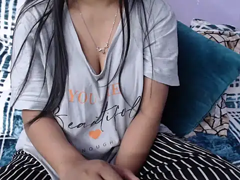 Freya nia online show from 2, 12, 2025