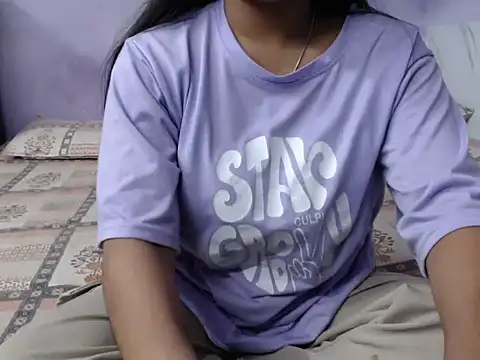 Freya nia online show from 22, 2, 2025