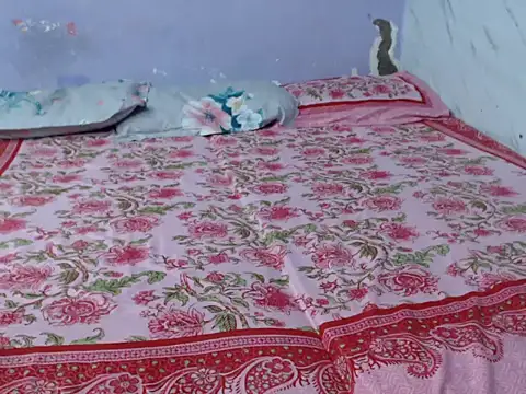 Freya nia online show from 11, 10, 2025