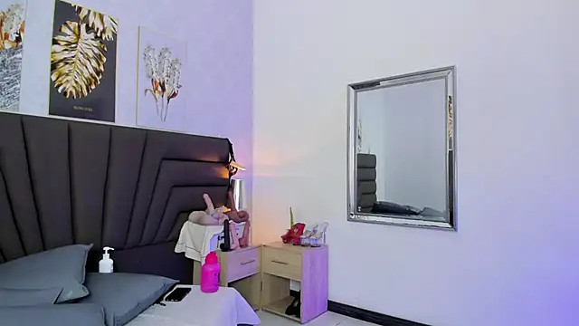 Snapshot of Sofi_Perez_ chatting on 3, 6, 2026 Sofi Perez online show from 3, 6, 2026