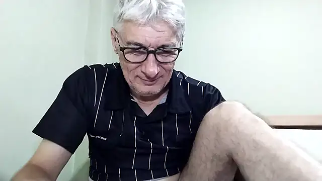 Snapshot of BIGUNCUTHARDCOCK chatting on 9, 1, 2026 BIGUNCUTHARDCOCK online show from 9, 1, 2026