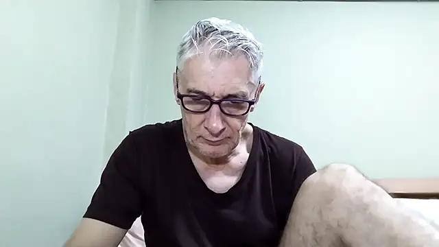 Snapshot of BIGUNCUTHARDCOCK chatting on 19, 12, 2025 BIGUNCUTHARDCOCK online show from 19, 12, 2025