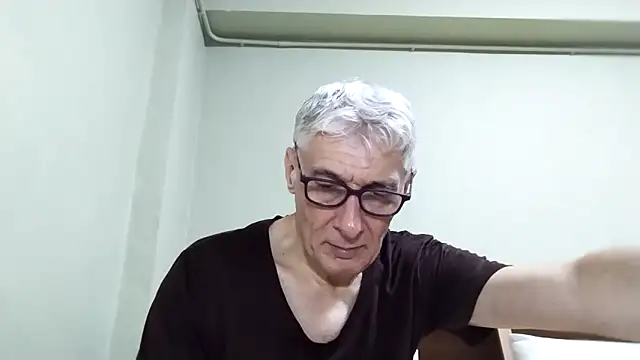 Snapshot of BIGUNCUTHARDCOCK chatting on 22, 12, 2025 BIGUNCUTHARDCOCK online show from 22, 12, 2025