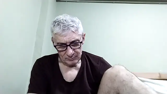 Snapshot of BIGUNCUTHARDCOCK chatting on 5, 12, 2025 BIGUNCUTHARDCOCK online show from 5, 12, 2025