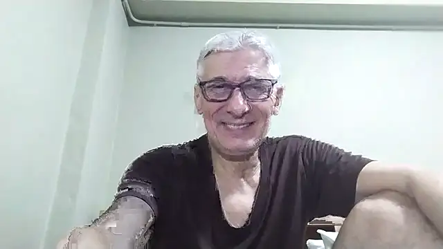 Snapshot of BIGUNCUTHARDCOCK chatting on 1, 12, 2025 BIGUNCUTHARDCOCK online show from 1, 12, 2025