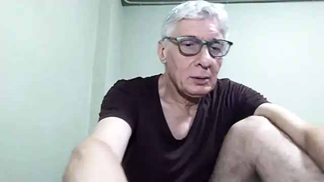 Snapshot of BIGUNCUTHARDCOCK chatting on 9, 1, 2026 BIGUNCUTHARDCOCK online show from 9, 1, 2026