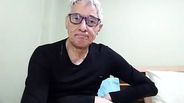 Snapshot of BIGUNCUTHARDCOCK chatting on 11, 1, 2026 BIGUNCUTHARDCOCK online show from 11, 1, 2026