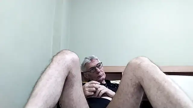 Snapshot of BIGUNCUTHARDCOCK chatting on 8, 1, 2026 BIGUNCUTHARDCOCK online show from 8, 1, 2026