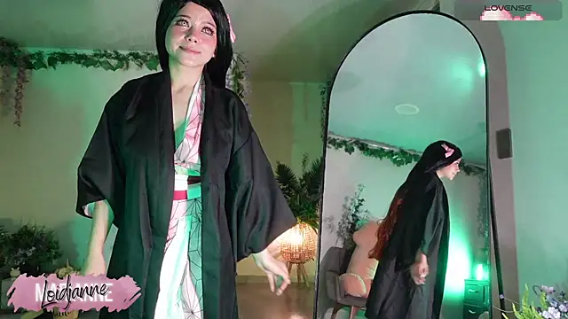 Snapshot of loIijanne chatting on 25, 11, 2025 loIijanne online show from 25, 11, 2025