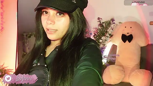 Snapshot of loIijanne chatting on 13, 7, 2026 loIijanne online show from 13, 7, 2026