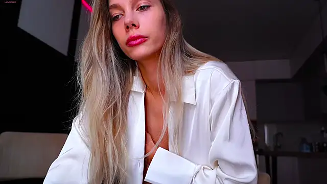 Snapshot of blackbunny_23 chatting on 25, 11, 2025 blackbunny 23 online show from 25, 11, 2025