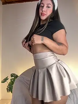 Sarapalmer1 online show from 16, 3, 2025