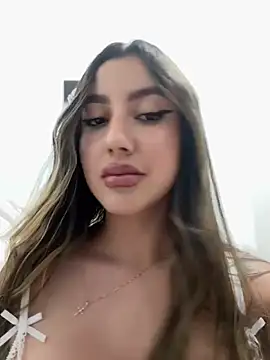 Sarapalmer1 online show from 15, 3, 2025