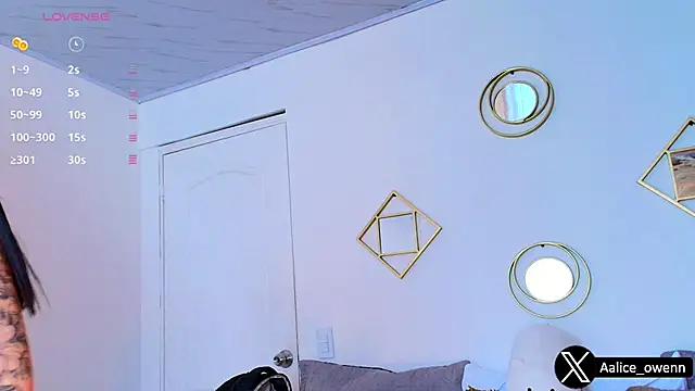 Aliceowenn online show from 10, 9, 2025