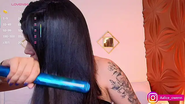 Aliceowenn online show from 25, 9, 2025