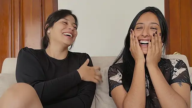 2SummerLove1 online show from 28, 10, 2025