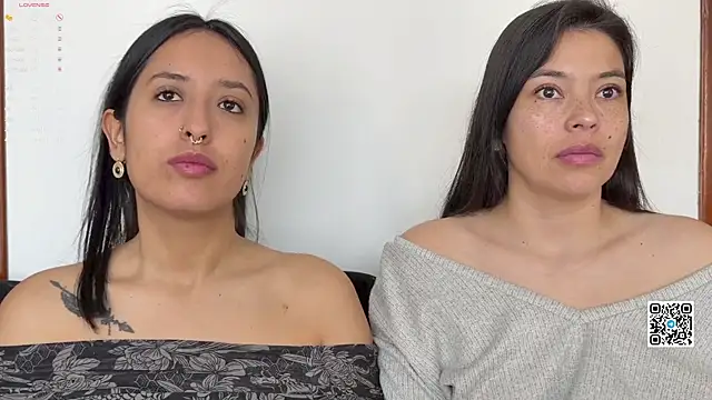 2SummerLove1 online show from 13, 4, 2026