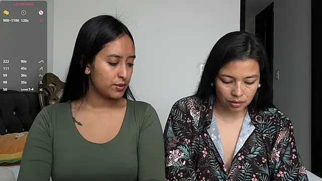 2SummerLove1 online show from 4, 3, 2025