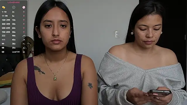 2SummerLove1 online show from 2, 3, 2025